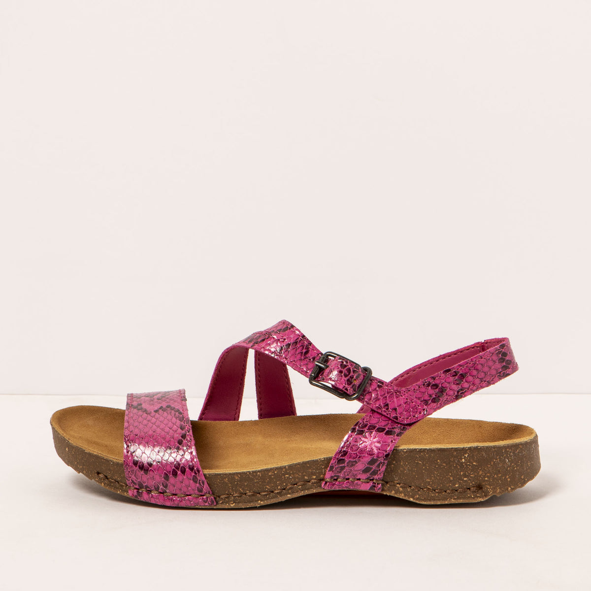 gid://shopify/Product/16171973345612_1