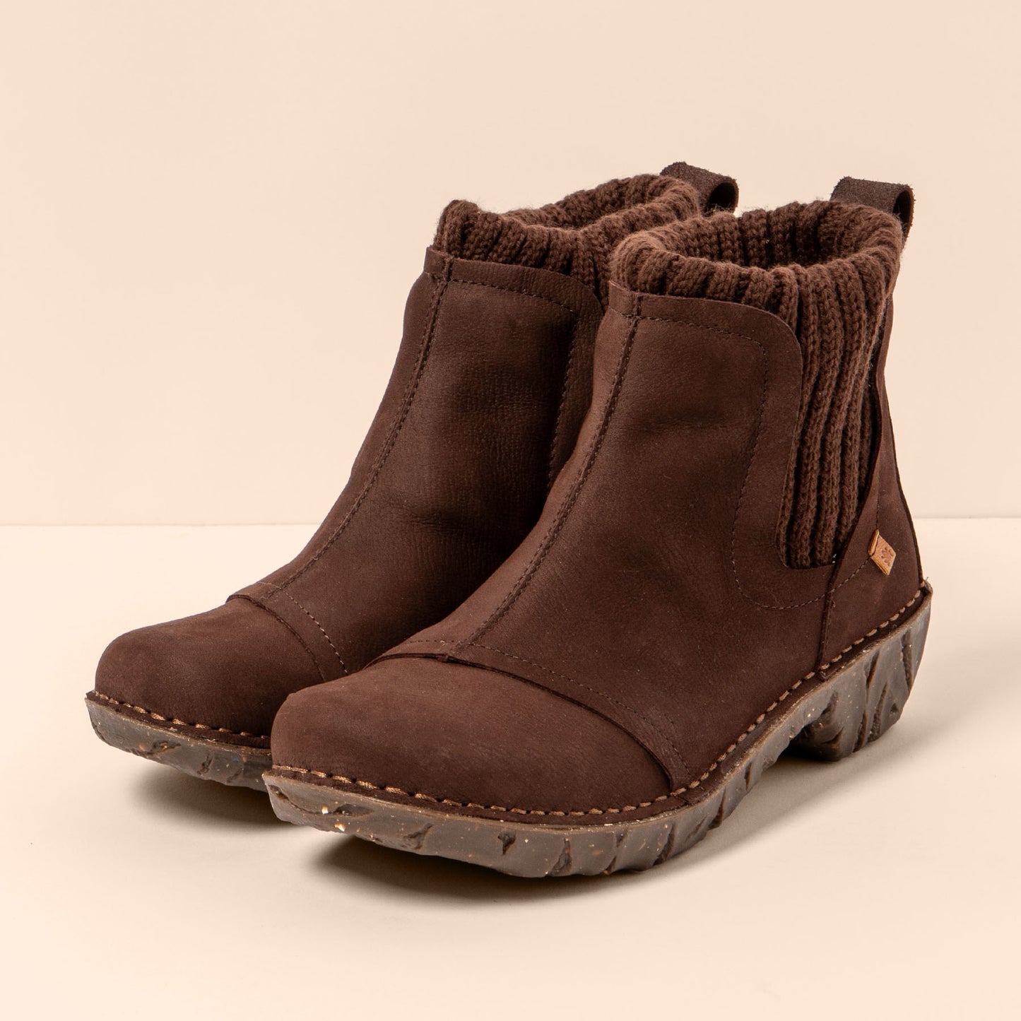 gid://shopify/Product/15700917977420_2