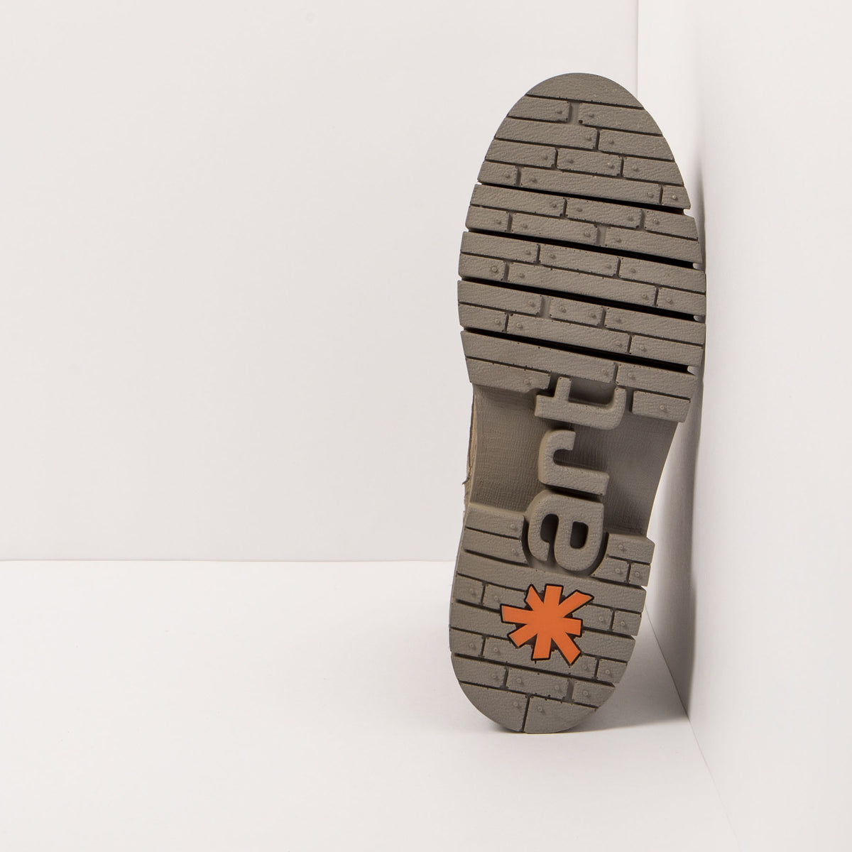 gid://shopify/Product/16171611521356_6