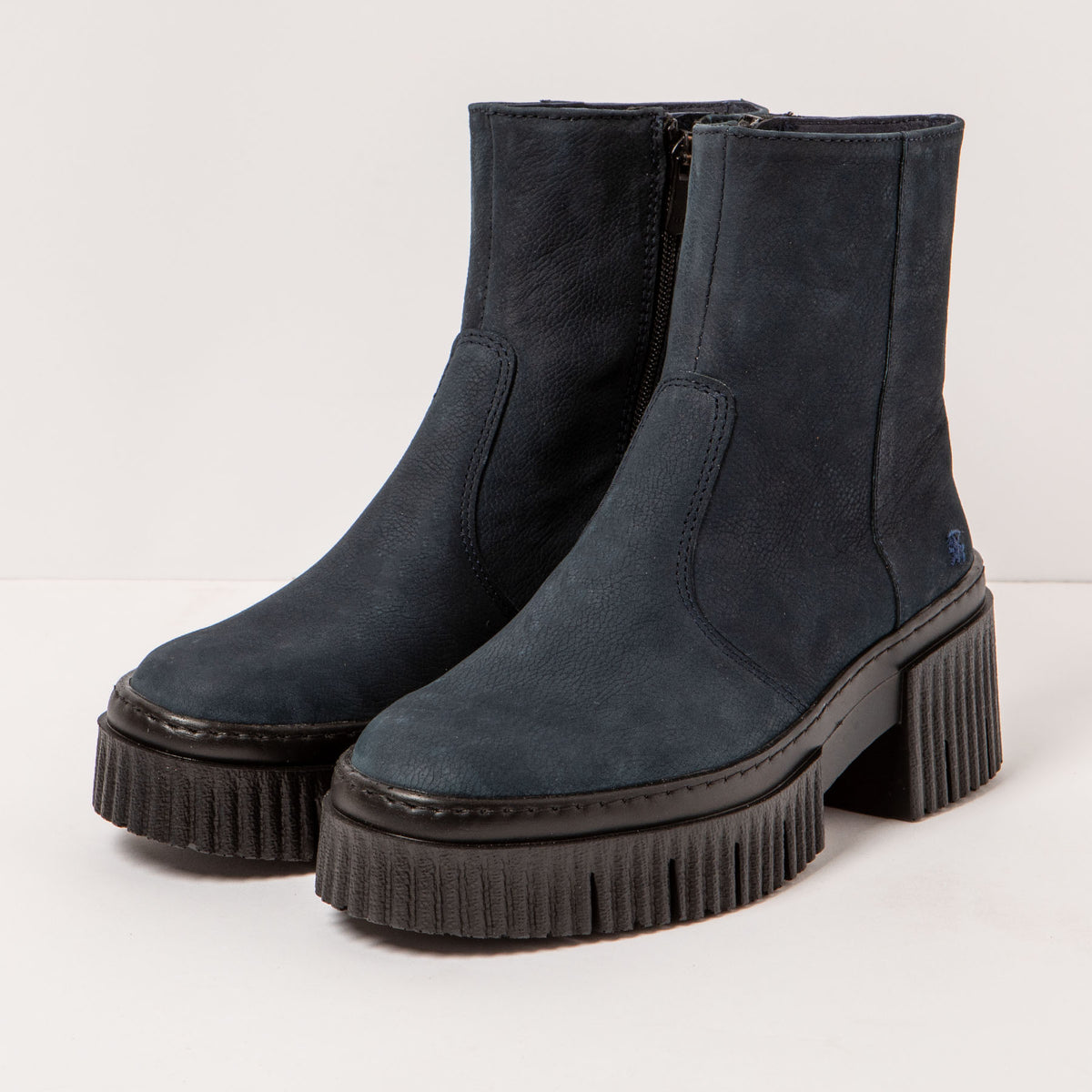 gid://shopify/Product/16172356370764_2