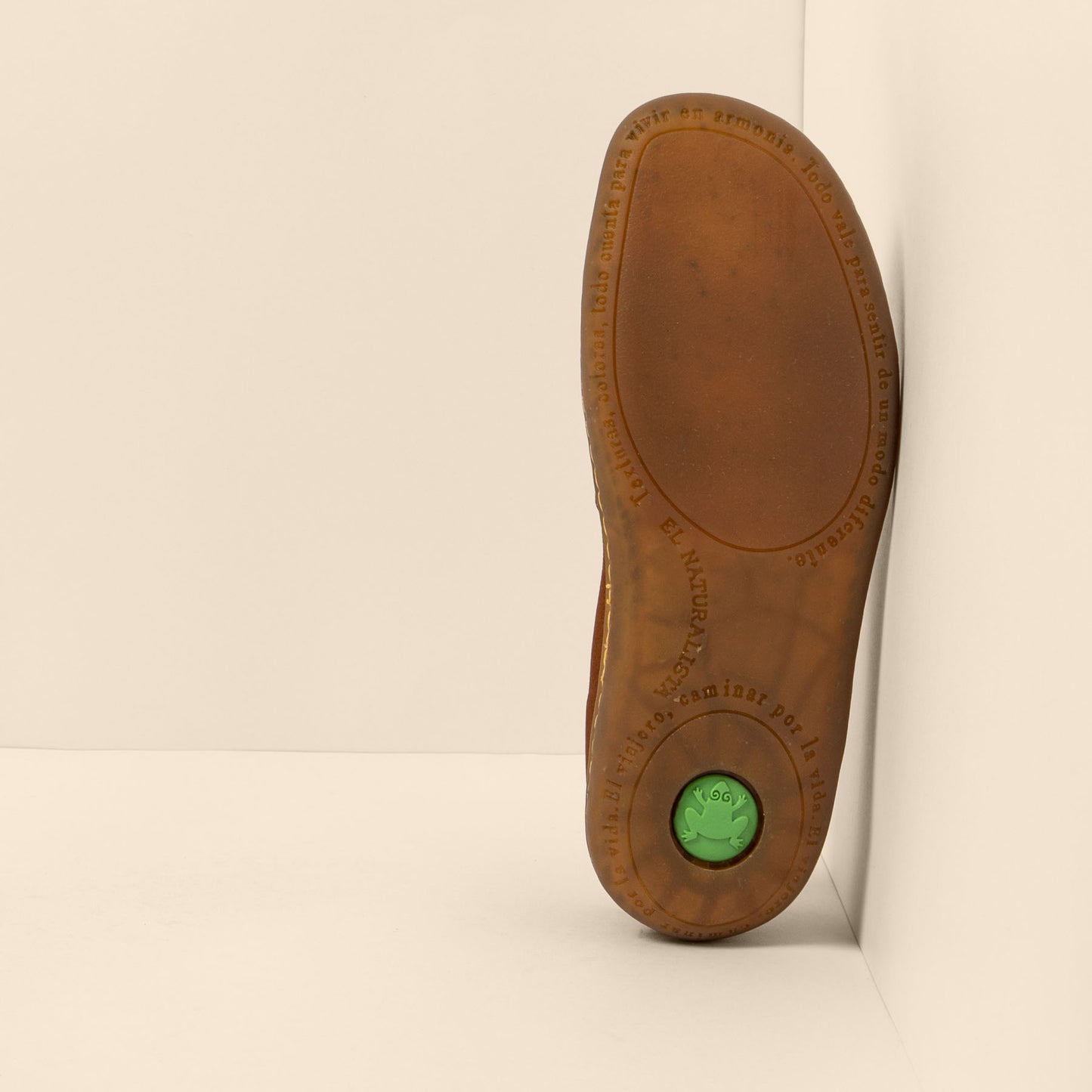 gid://shopify/Product/15700668416332_3