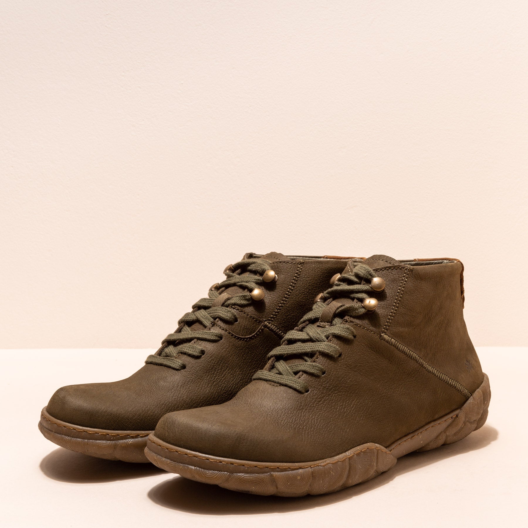 gid://shopify/Product/15791429976396_5