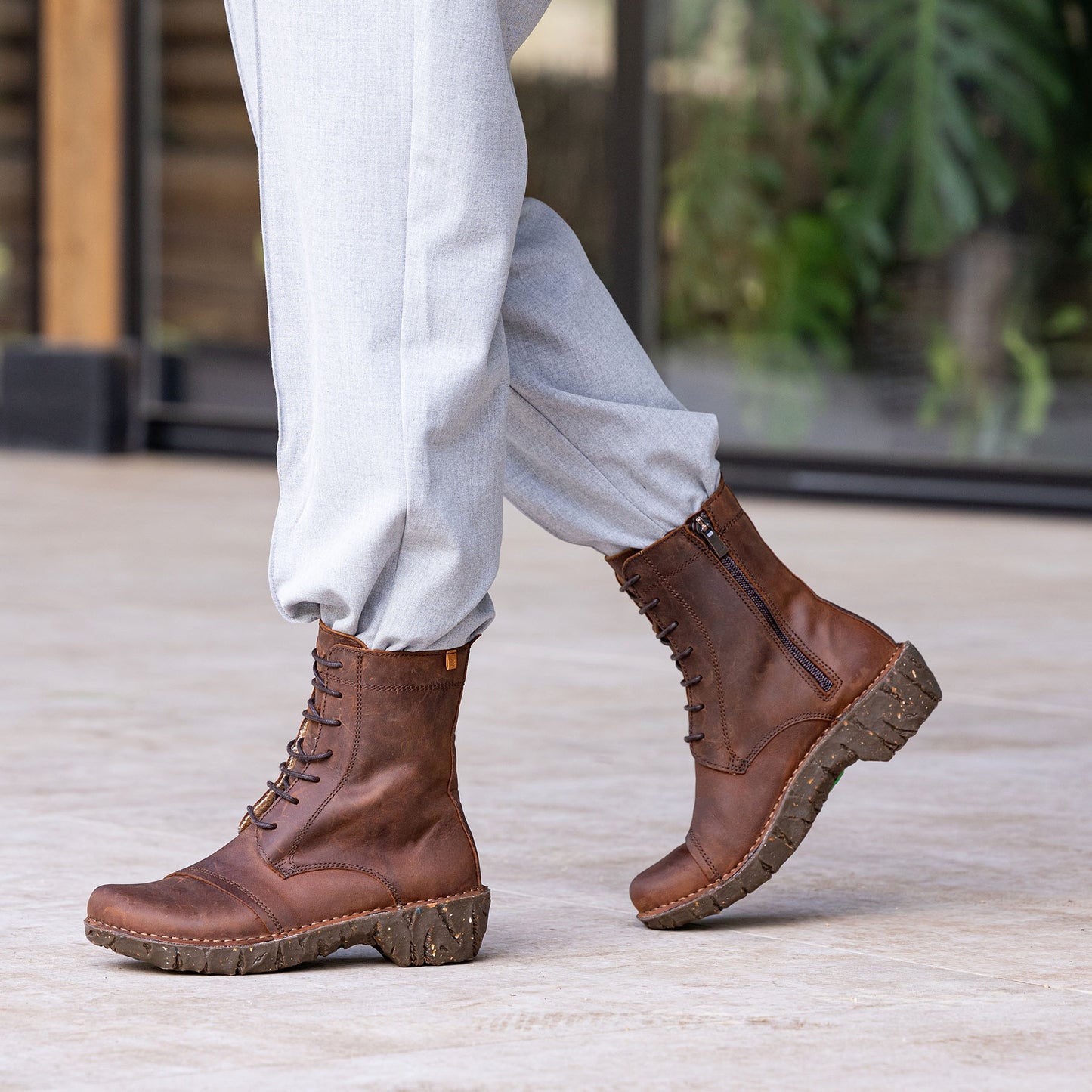gid://shopify/Product/15700921778508_6