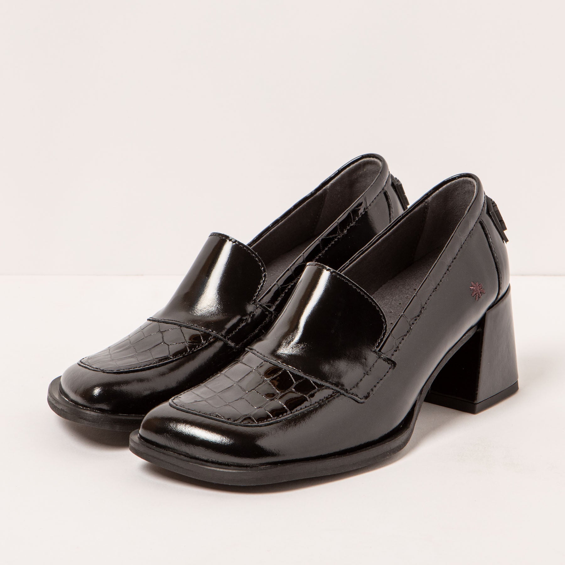 gid://shopify/Product/15694171832652_2