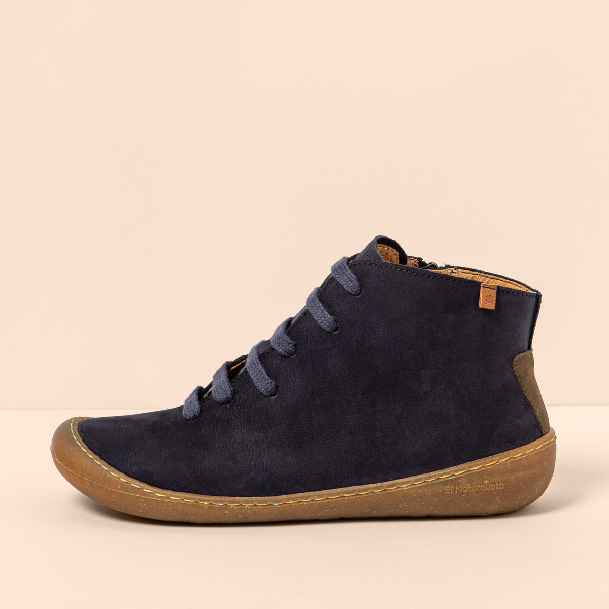 gid://shopify/Product/16124494643532_1