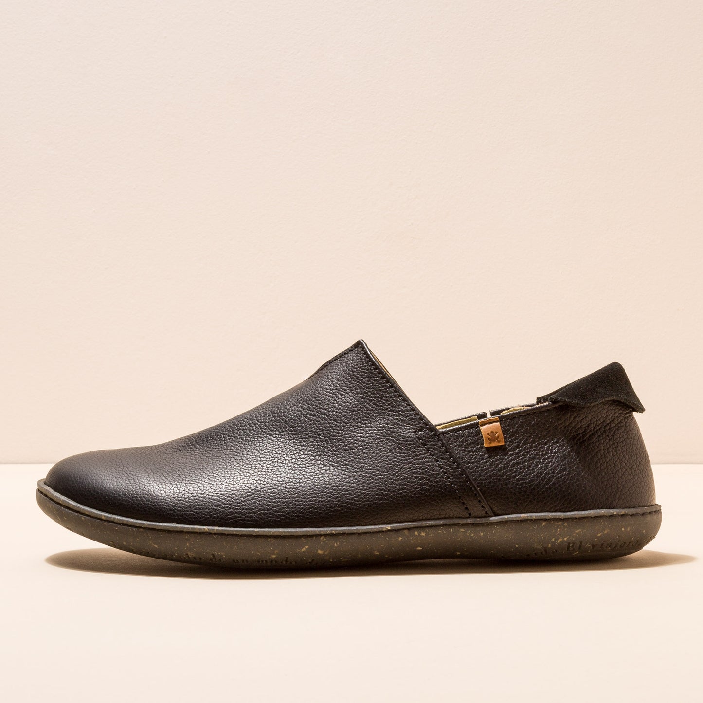gid://shopify/Product/15700223754572_1