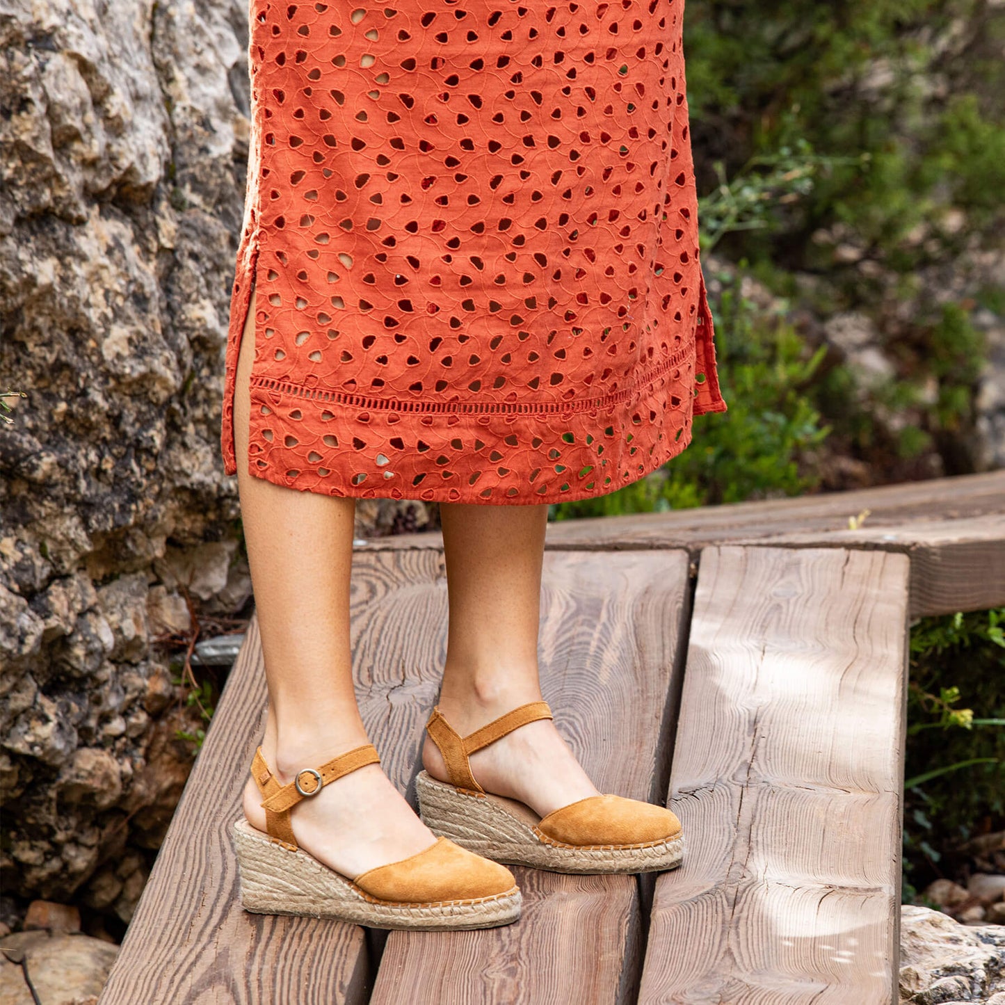 gid://shopify/Product/15699917570380_6