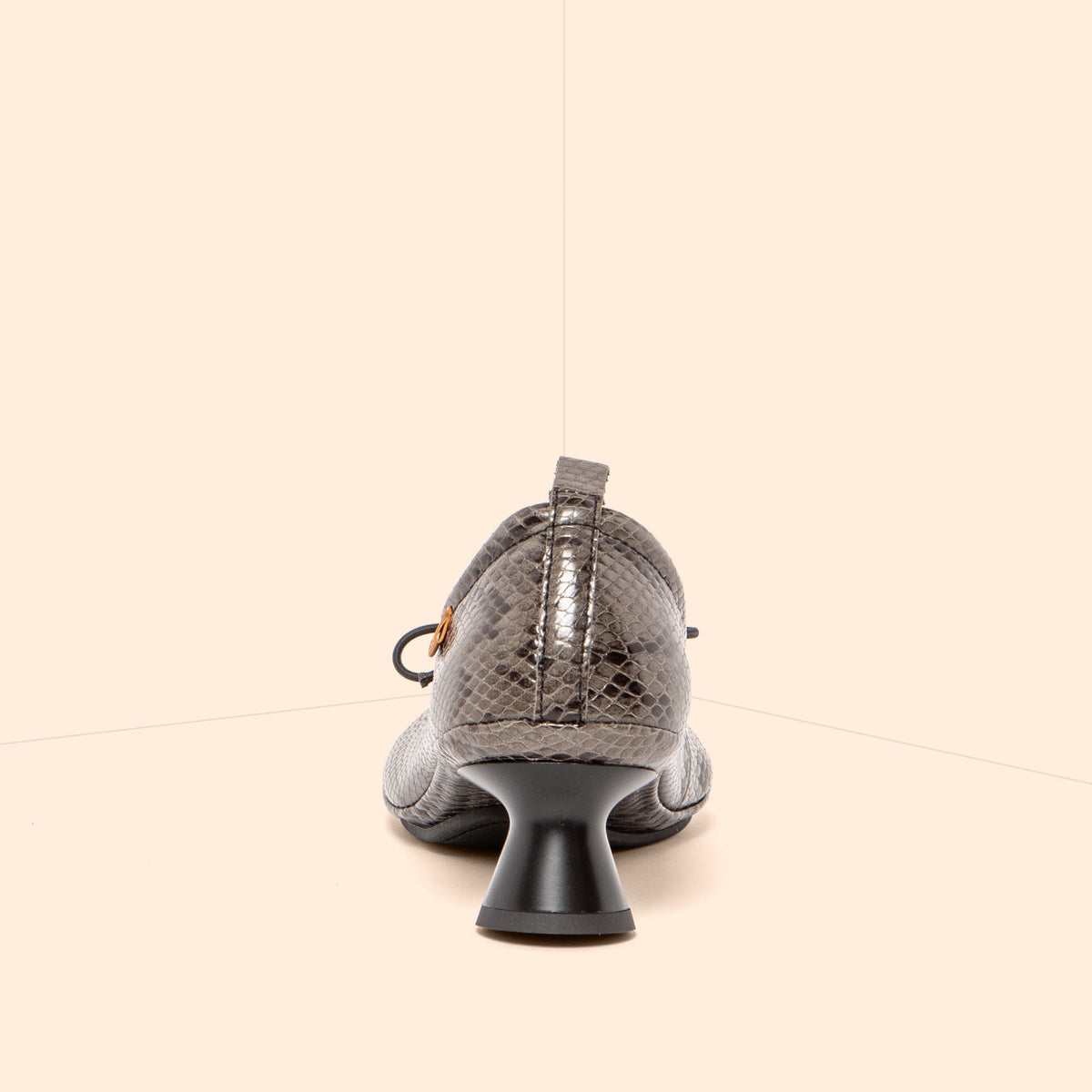 gid://shopify/Product/16124883468620_5