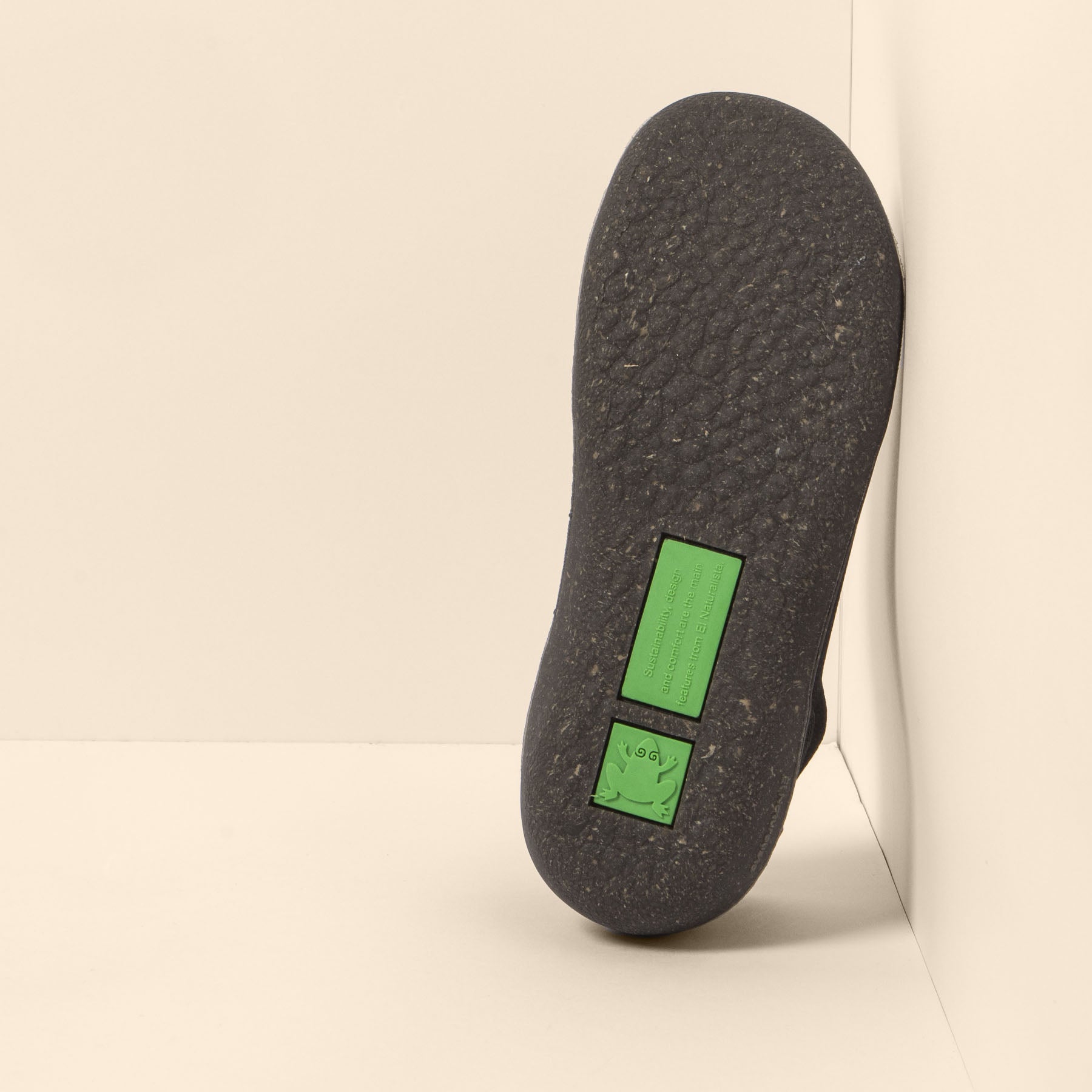 gid://shopify/Product/15700053098828_3