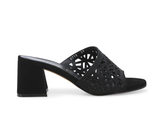 gid://shopify/Product/15686347718988_1