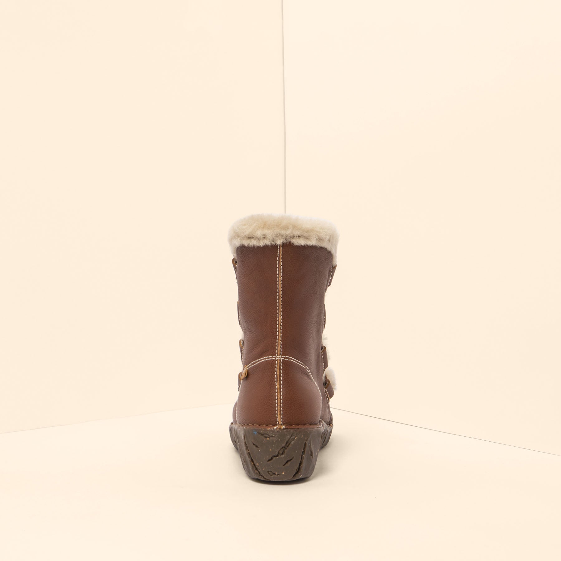 gid://shopify/Product/15699965378892_8