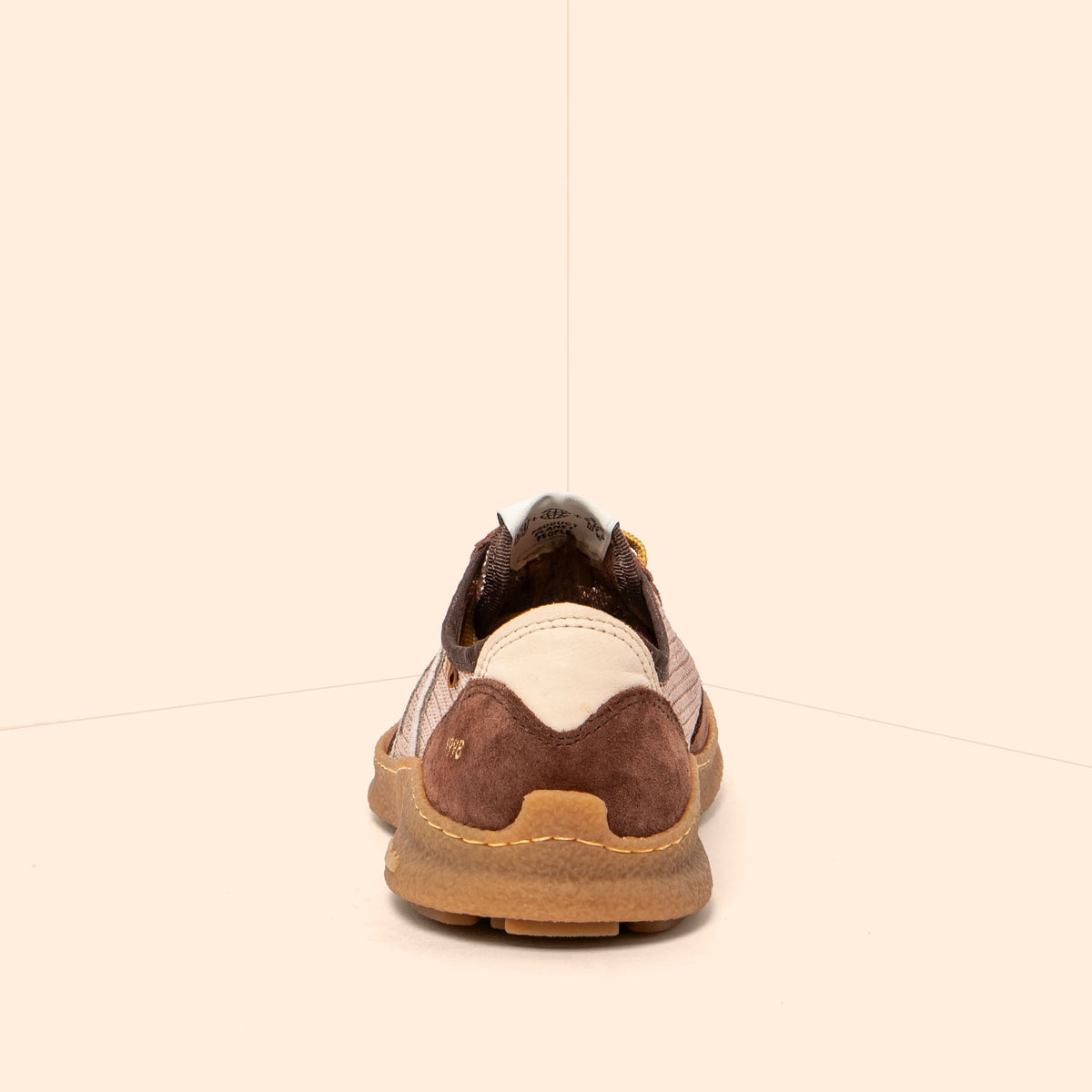 gid://shopify/Product/16124705636684_5
