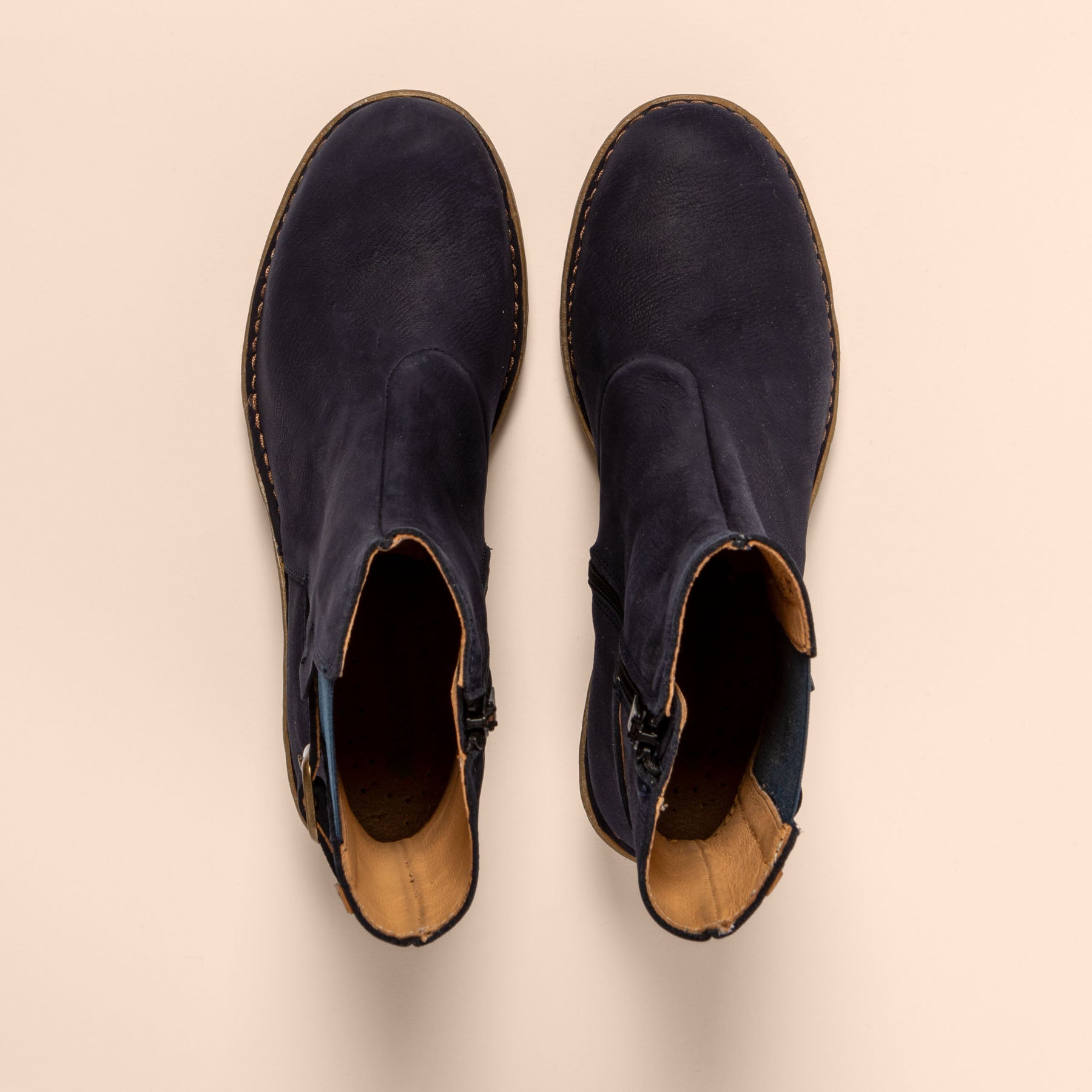 gid://shopify/Product/15700856144204_4