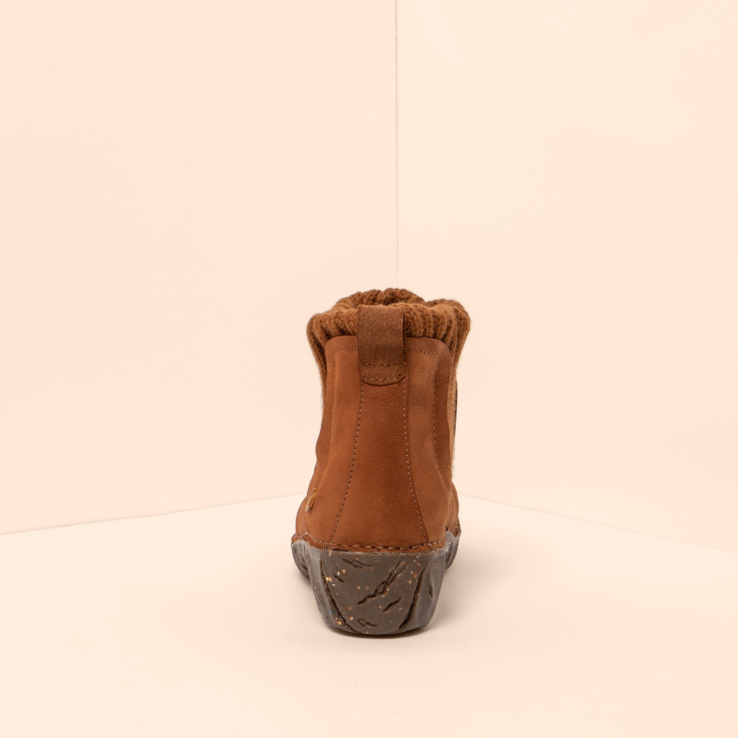 gid://shopify/Product/15700919877964_5