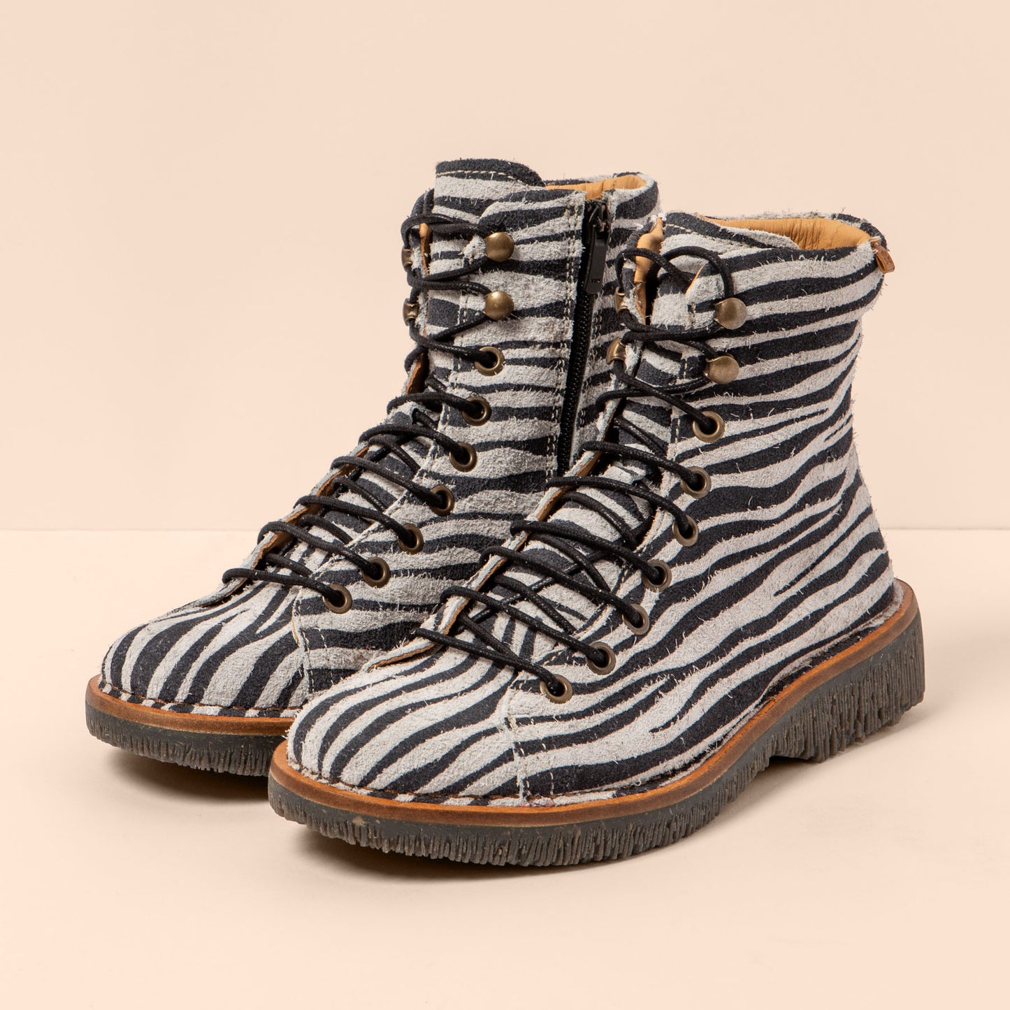 gid://shopify/Product/15700822458700_2