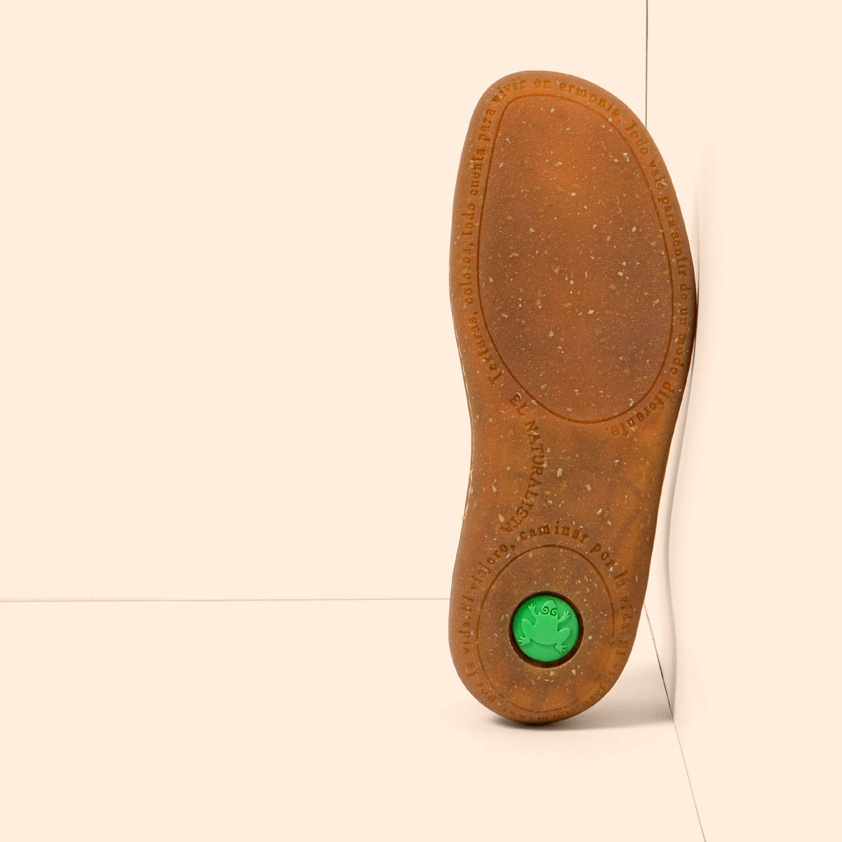 gid://shopify/Product/16124683845964_3
