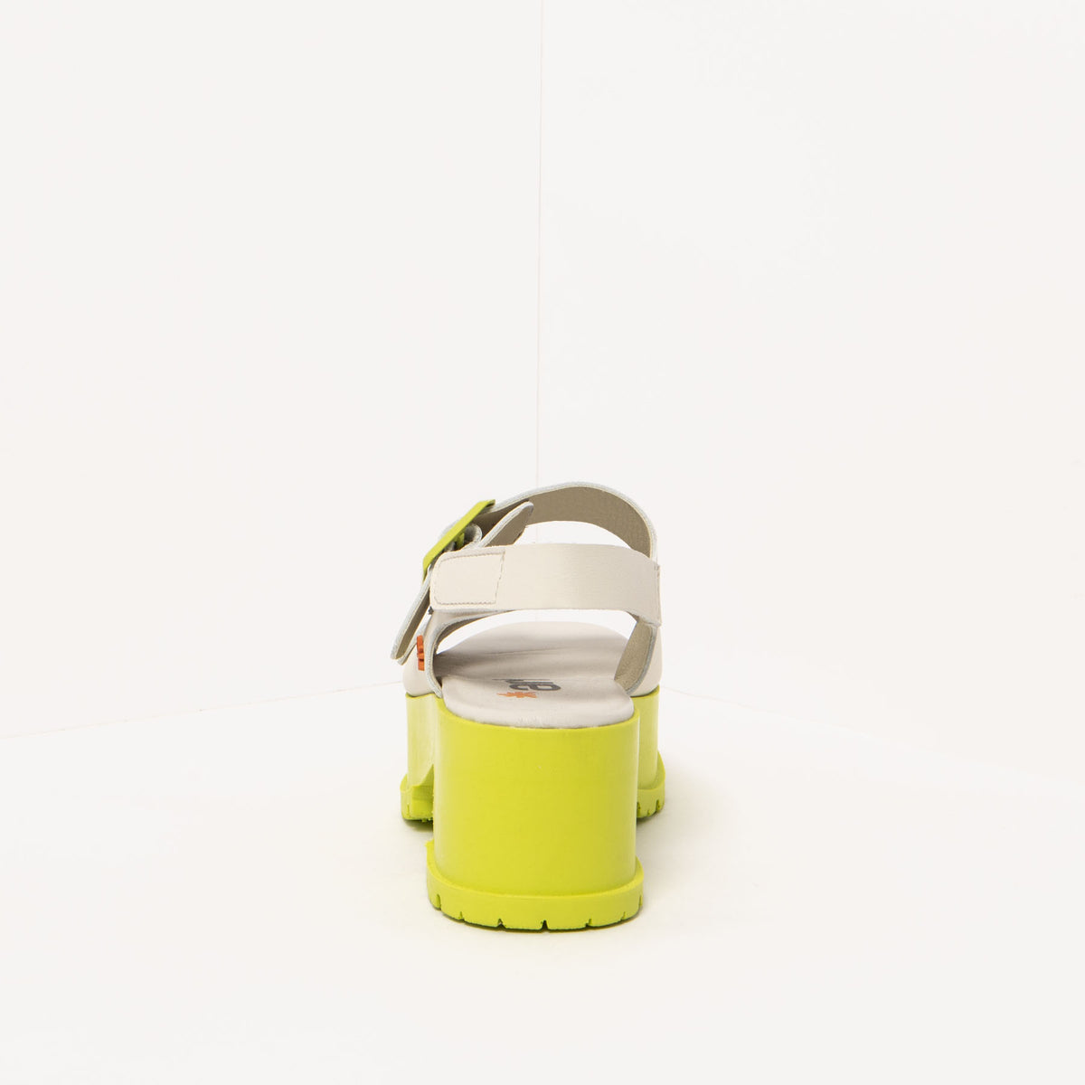 gid://shopify/Product/16171549393228_8