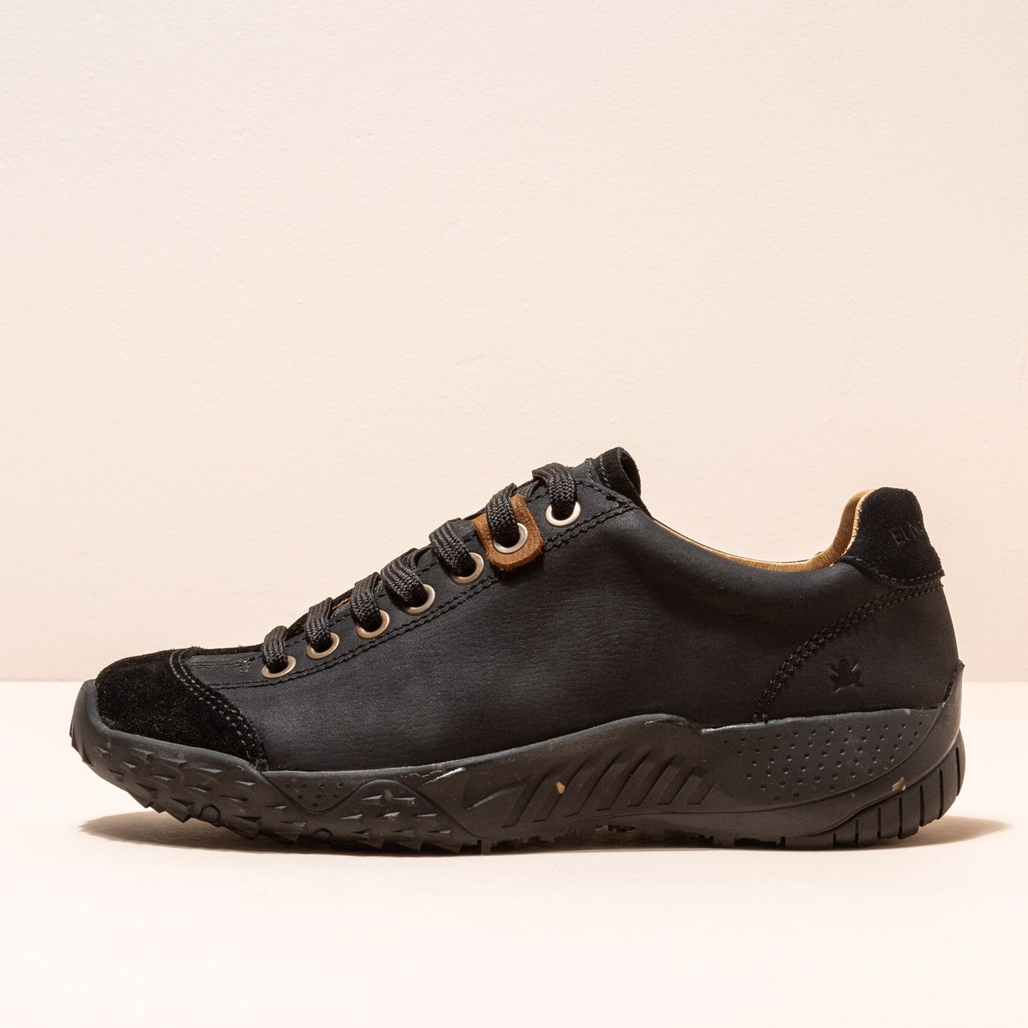 gid://shopify/Product/15700016070988_1