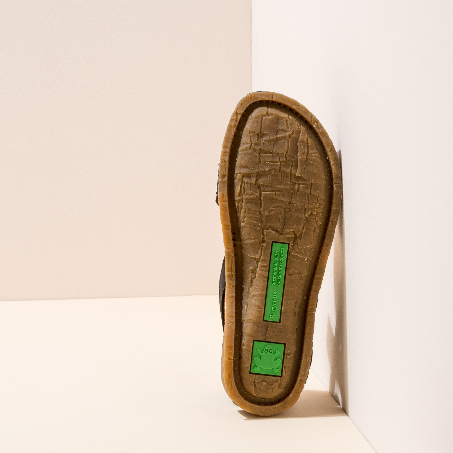 gid://shopify/Product/15791573205324_3