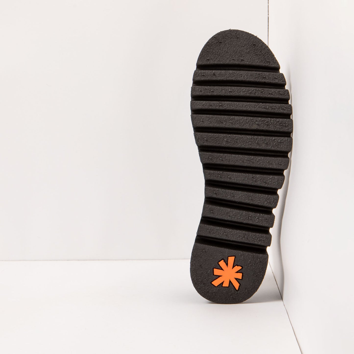gid://shopify/Product/15694106231116_3