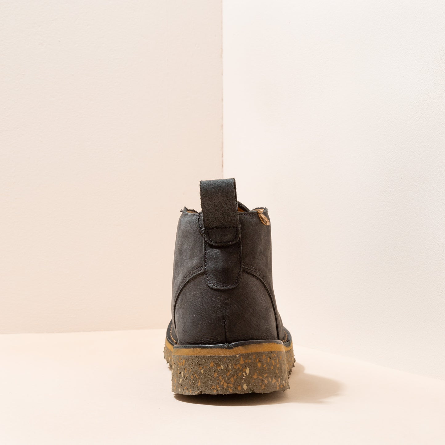 gid://shopify/Product/15700018364748_5