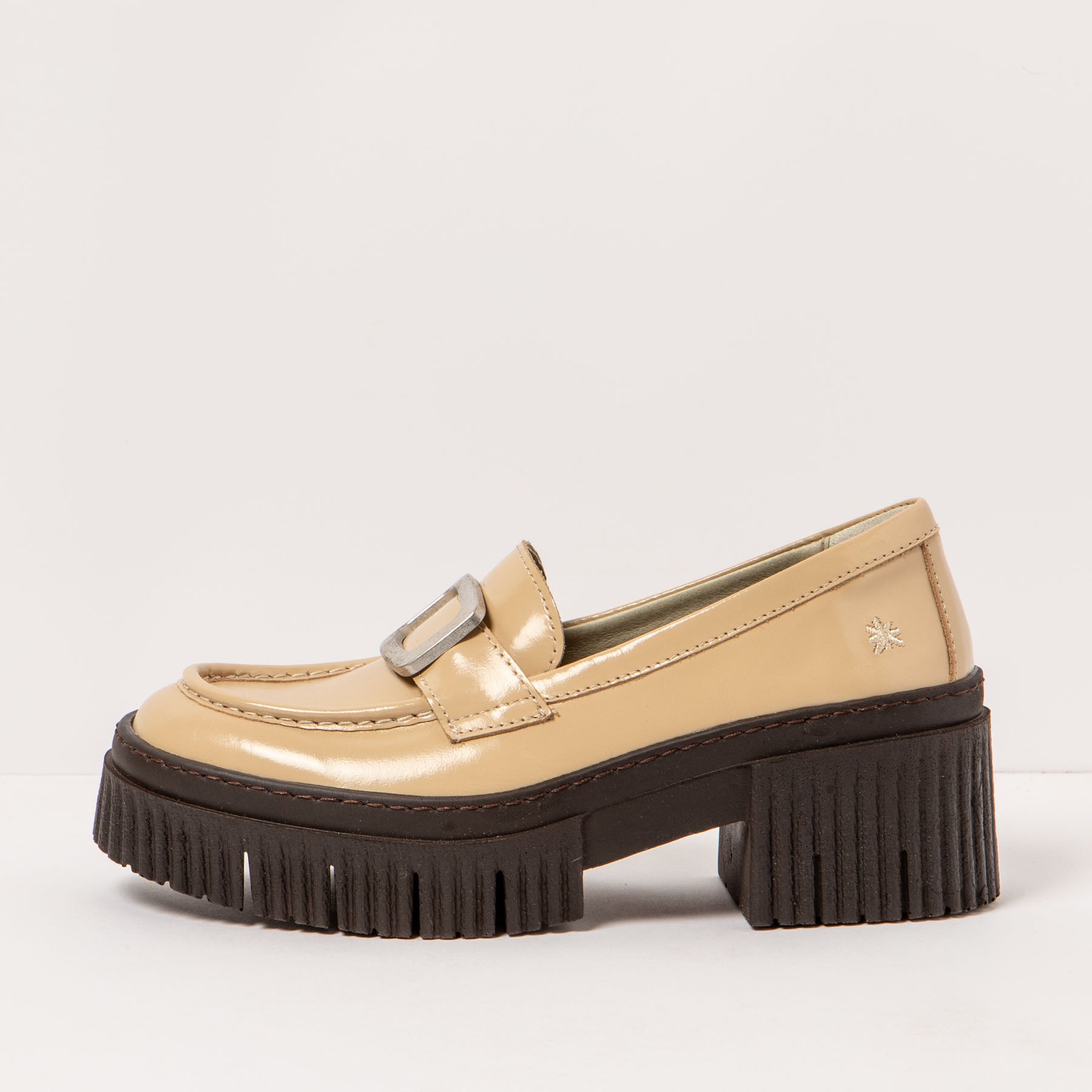 gid://shopify/Product/15693865124172_1