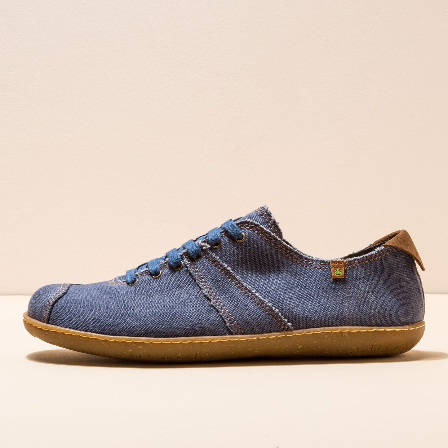 gid://shopify/Product/15699921764684_1