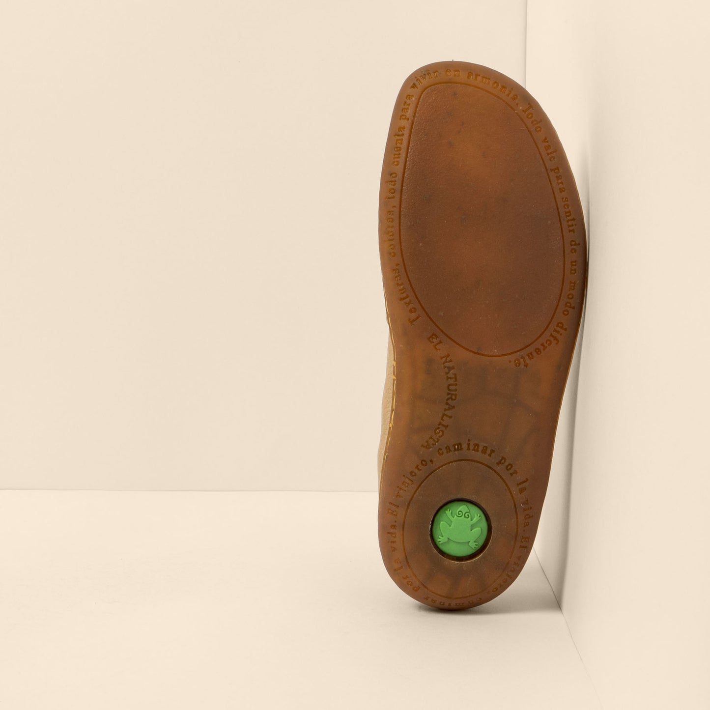 gid://shopify/Product/15700674838860_3
