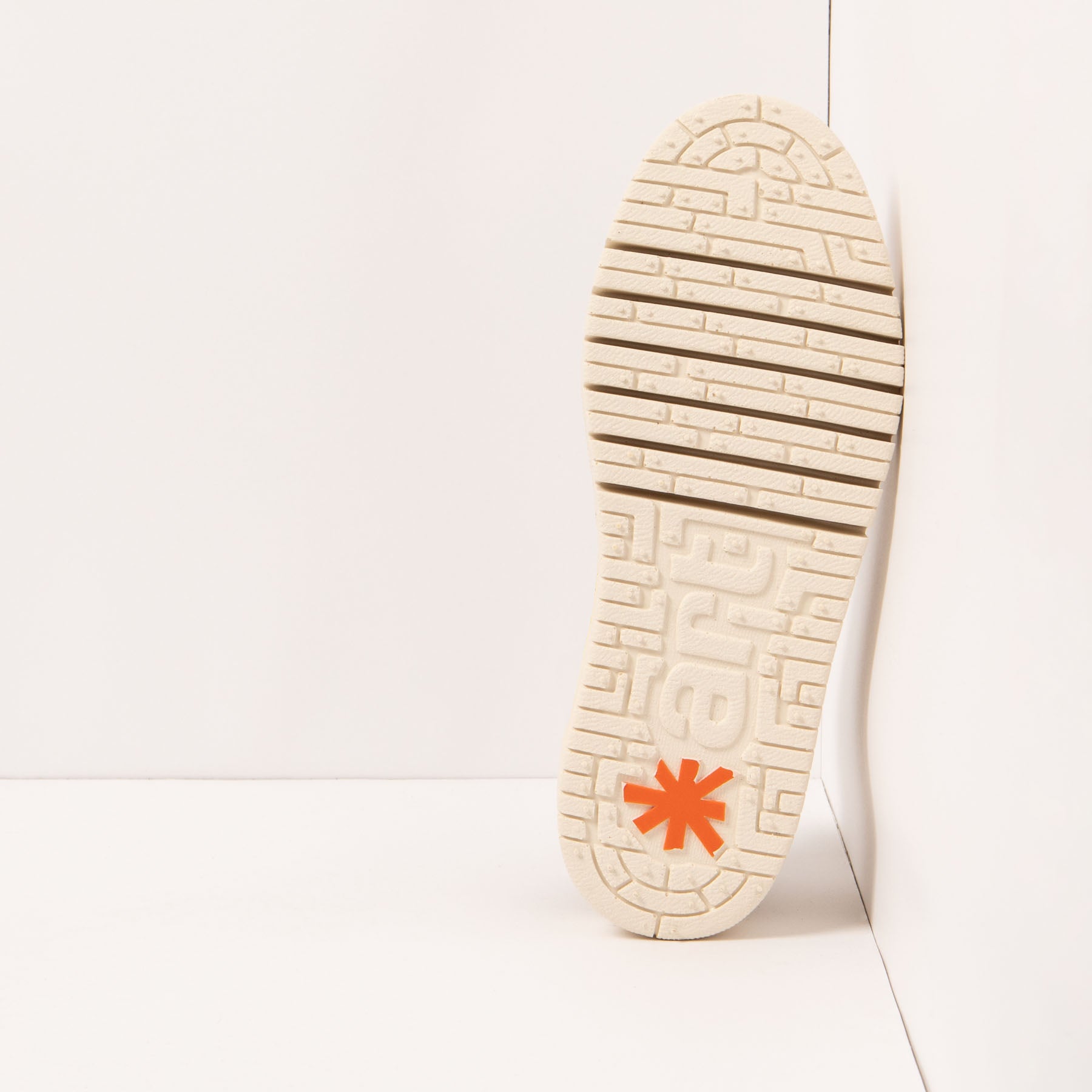 gid://shopify/Product/15694224949580_3
