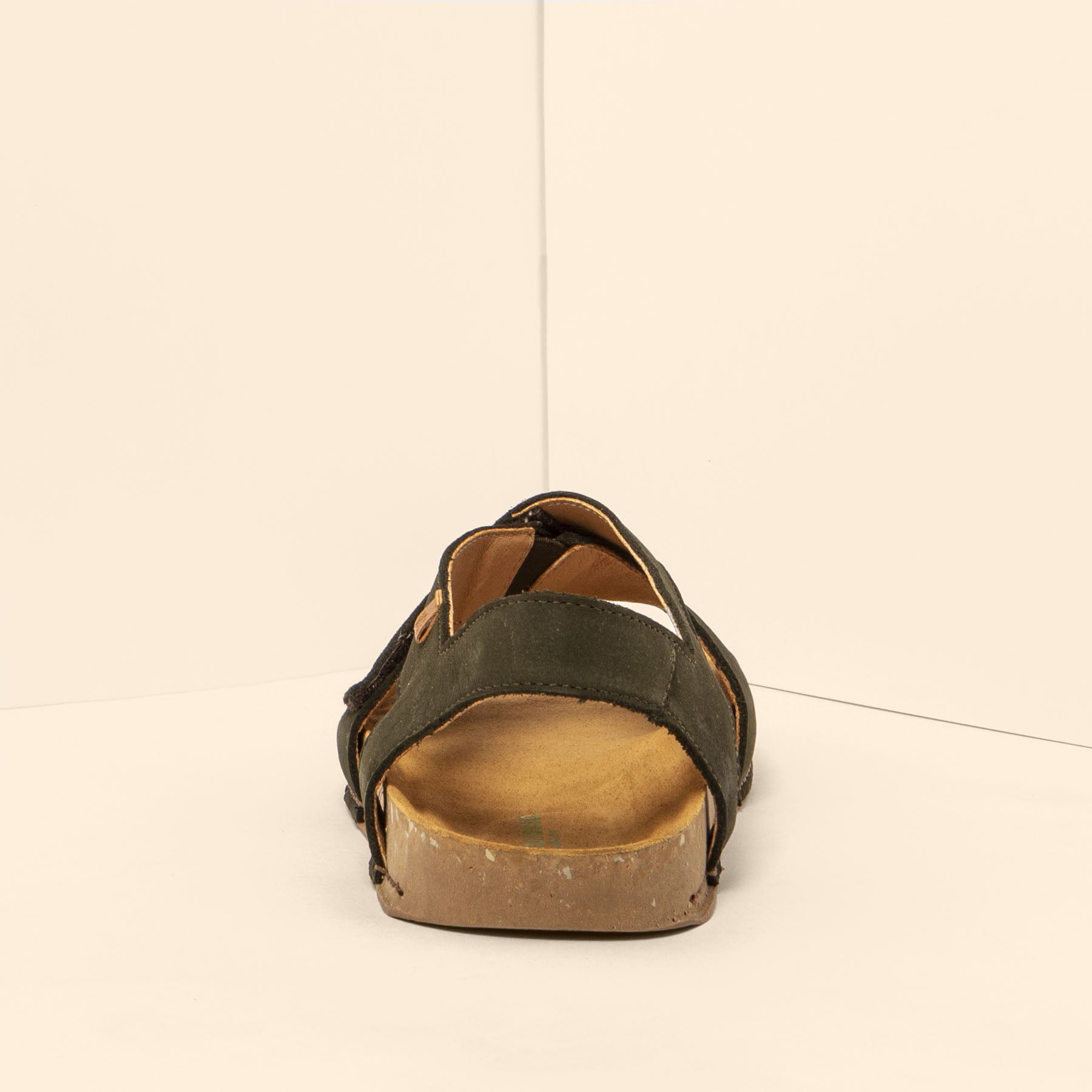 gid://shopify/Product/15700500382028_5