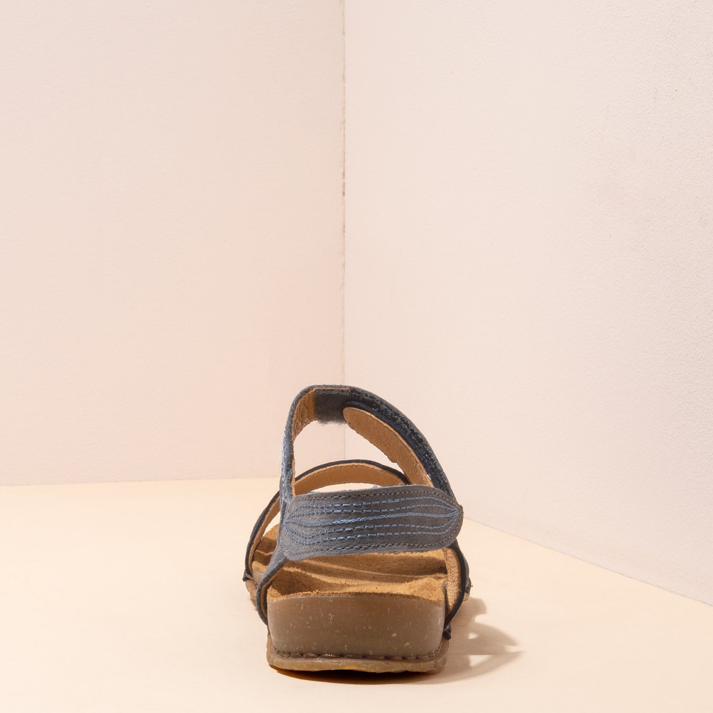 gid://shopify/Product/15791568781644_8