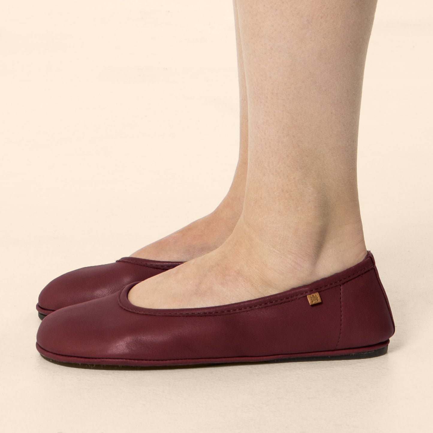 gid://shopify/Product/15700540424524_1