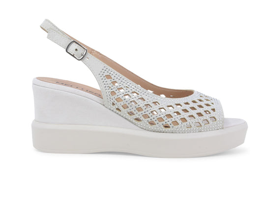 gid://shopify/Product/15685849088332_1