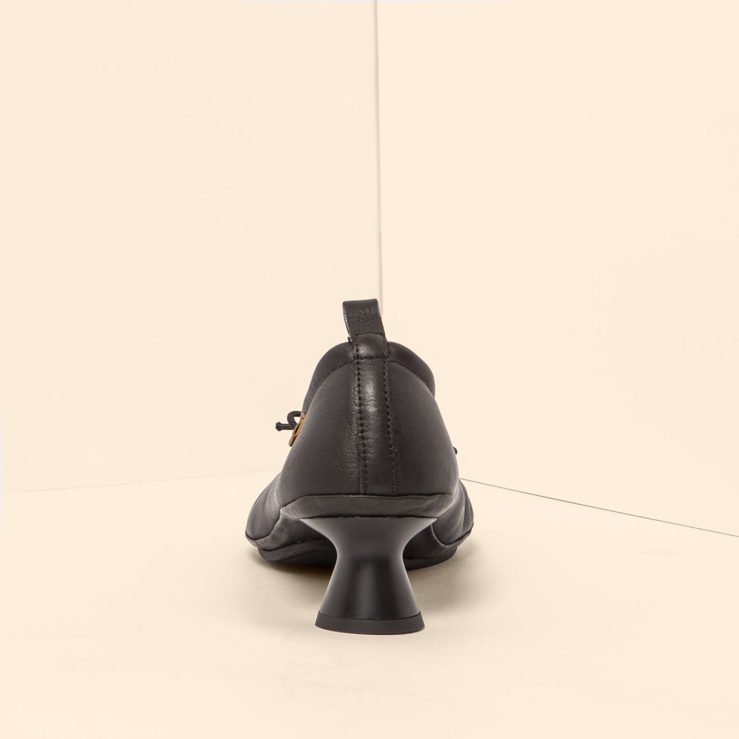 gid://shopify/Product/15700710424908_8