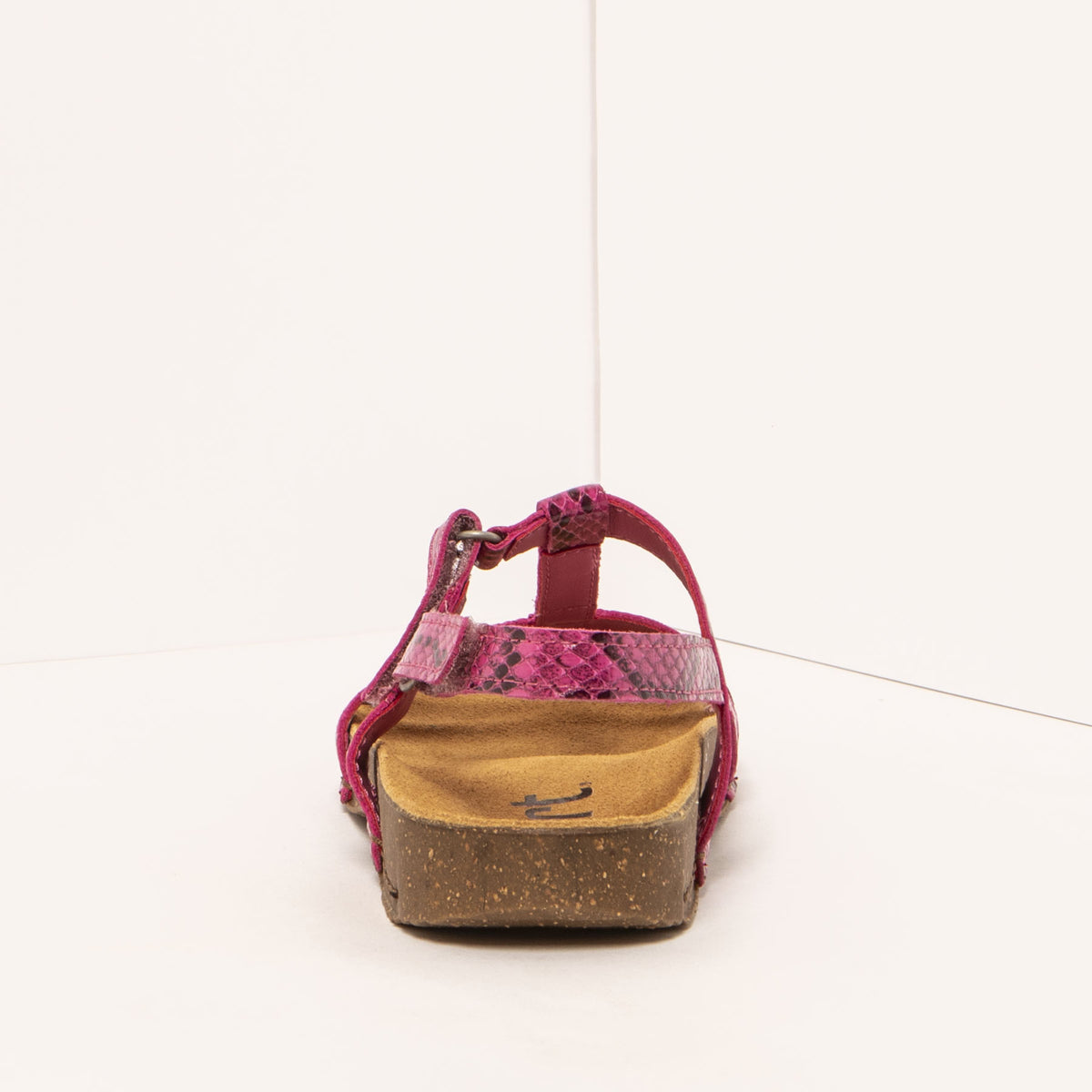 gid://shopify/Product/16171944247628_5