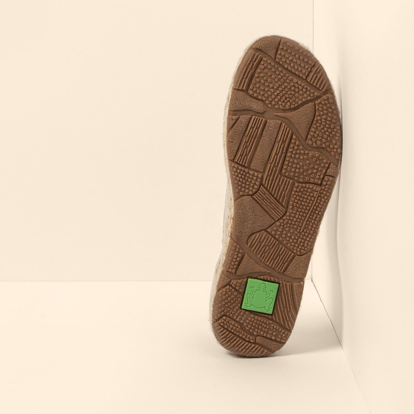 gid://shopify/Product/15791724429644_6
