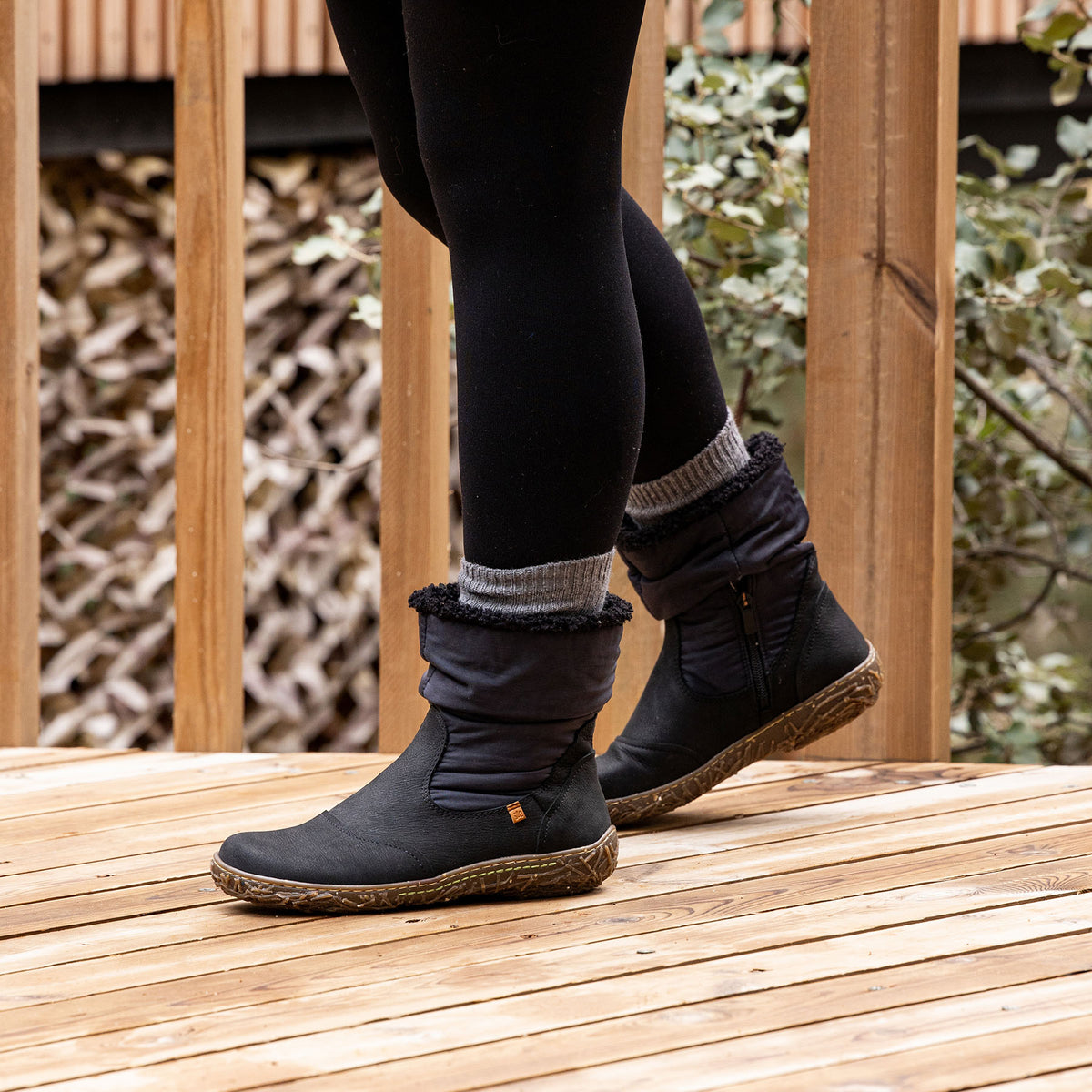 gid://shopify/Product/16124544909644_6