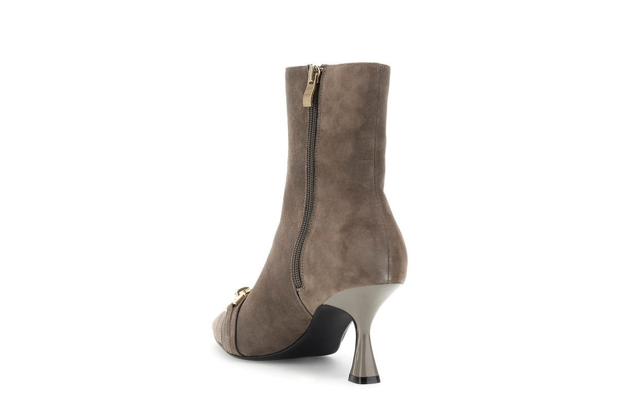gid://shopify/Product/16122183516492_2