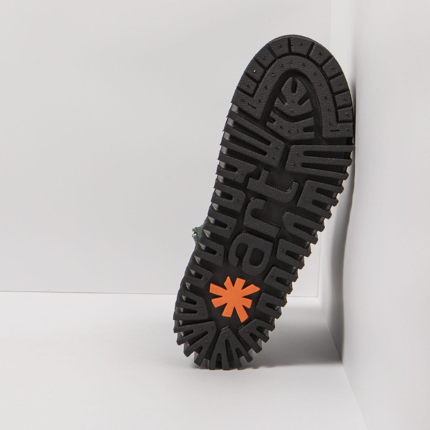 gid://shopify/Product/15785723724108_3
