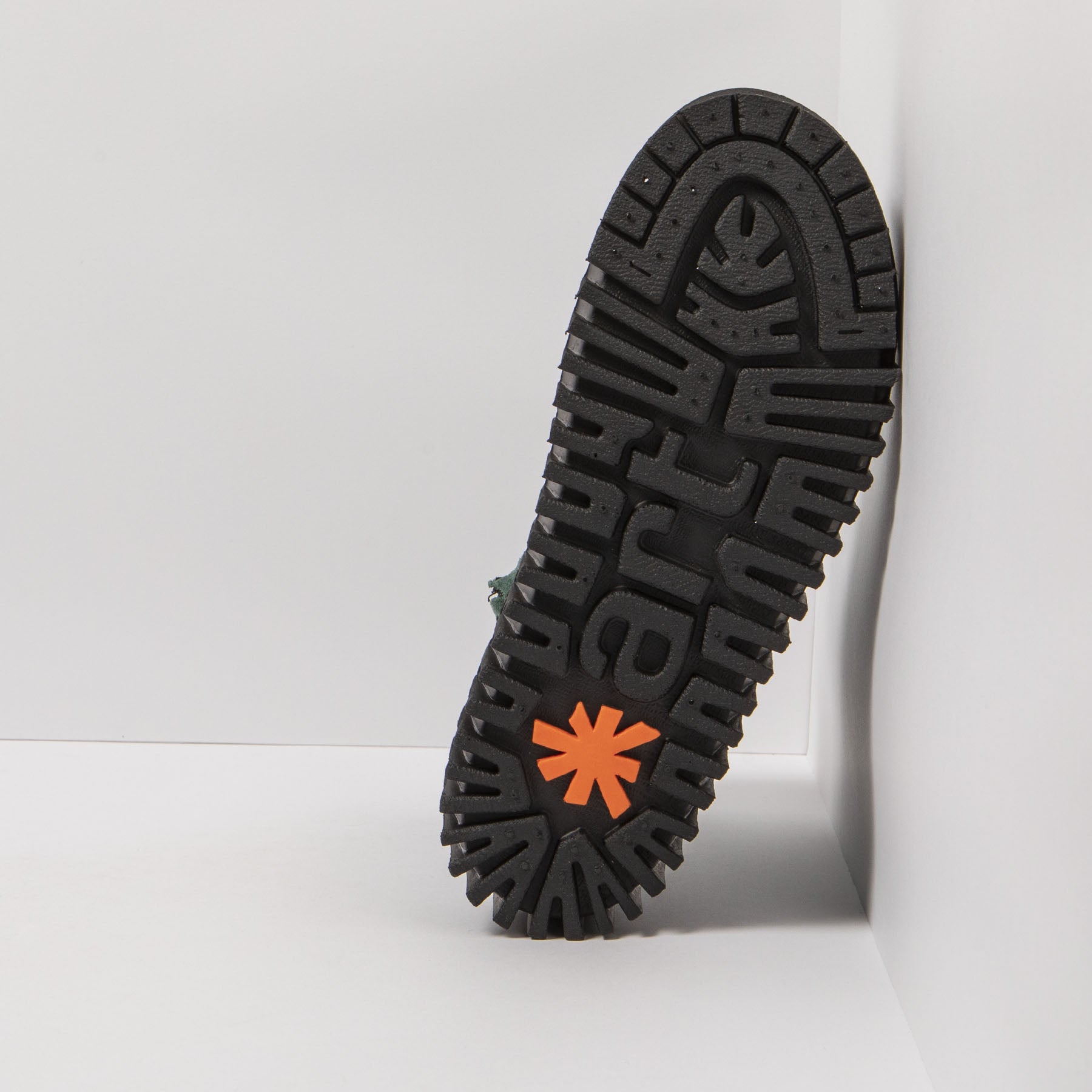 gid://shopify/Product/15785723724108_3