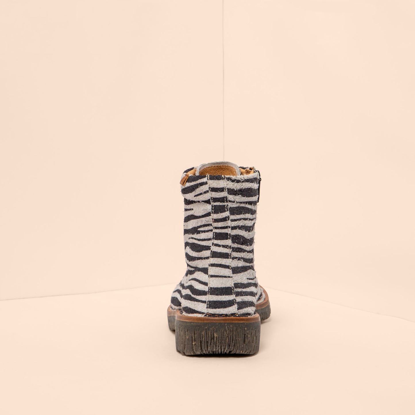 gid://shopify/Product/15700822458700_5