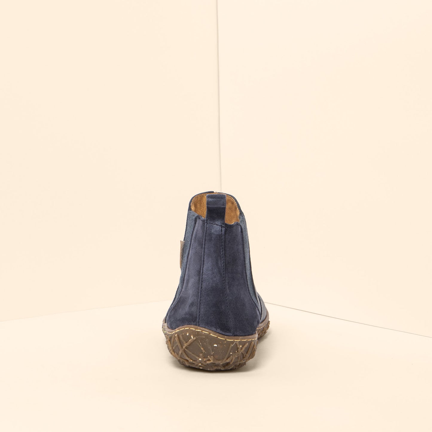 gid://shopify/Product/15700266516812_8