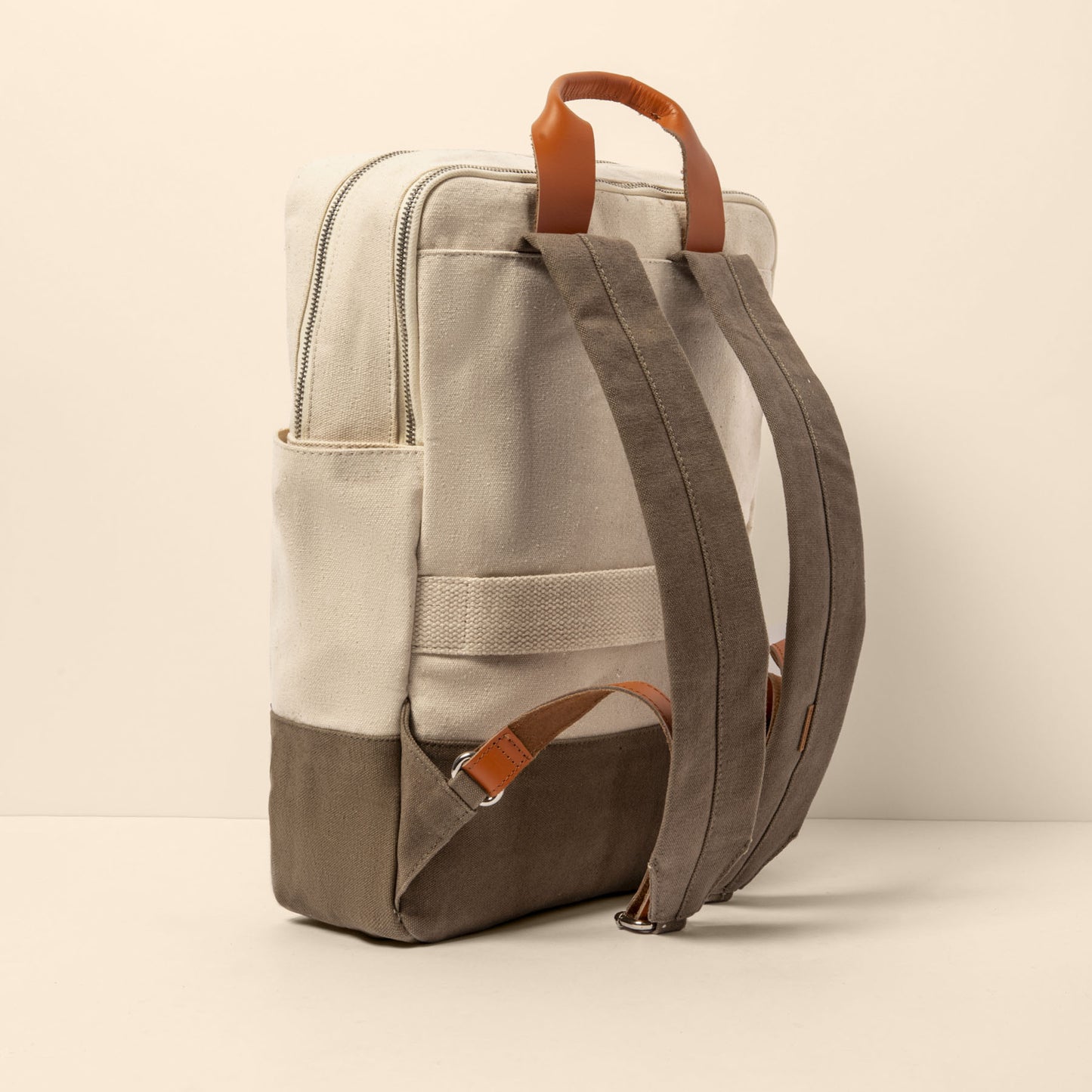 gid://shopify/Product/15700293583180_3