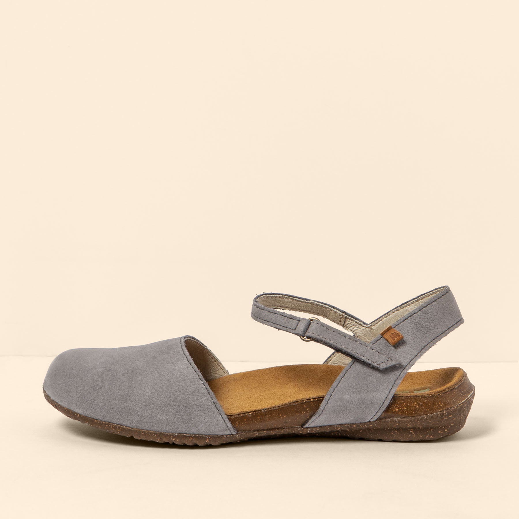 gid://shopify/Product/15700686831948_1
