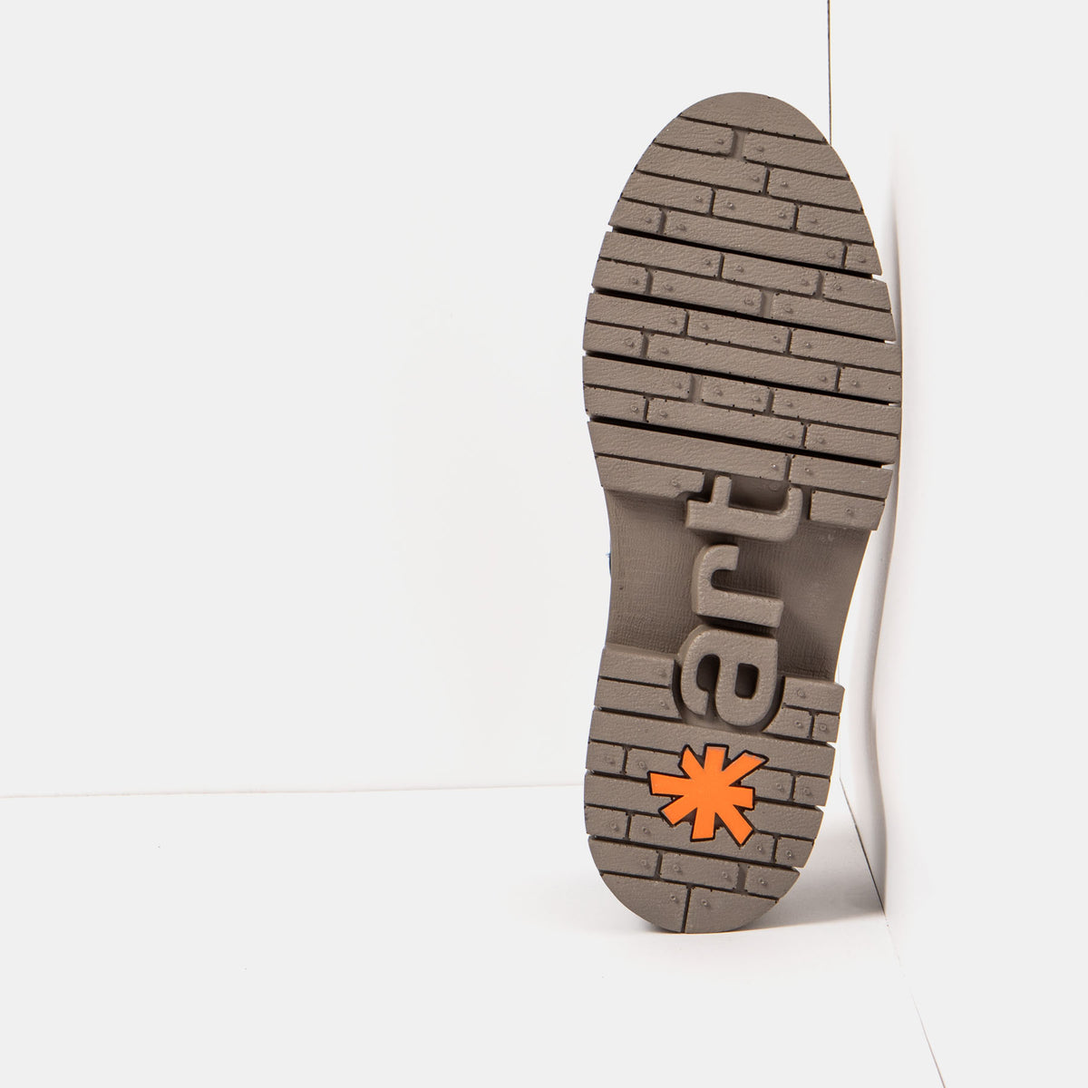 gid://shopify/Product/16172764561740_3