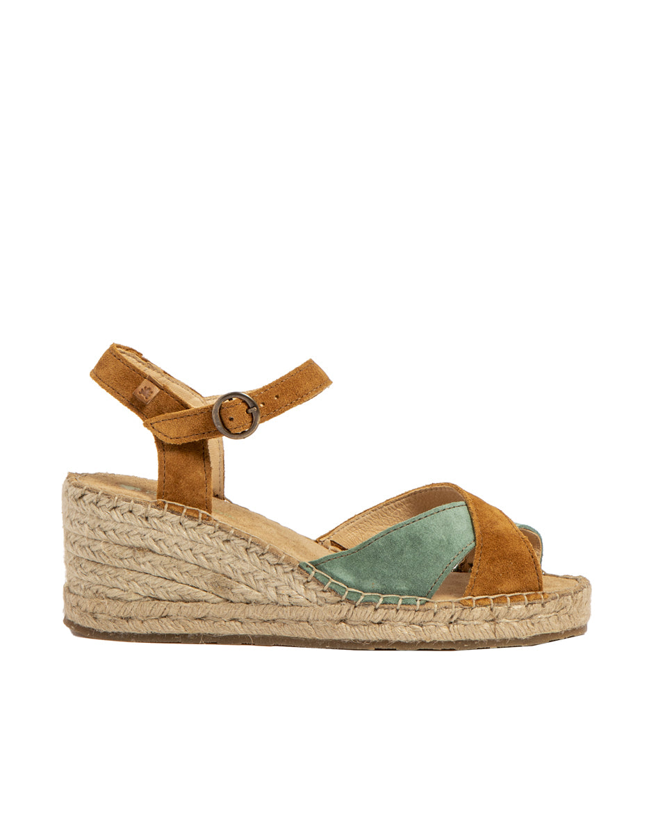 gid://shopify/Product/15699917930828_9