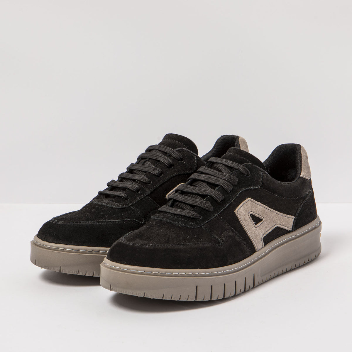 gid://shopify/Product/16171465933132_5