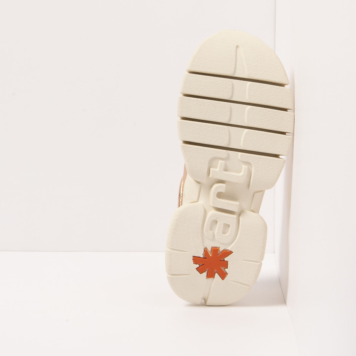 gid://shopify/Product/16171402723660_6
