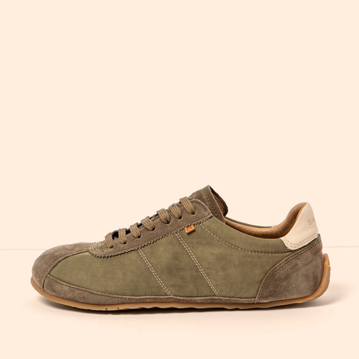 gid://shopify/Product/16124823503180_1