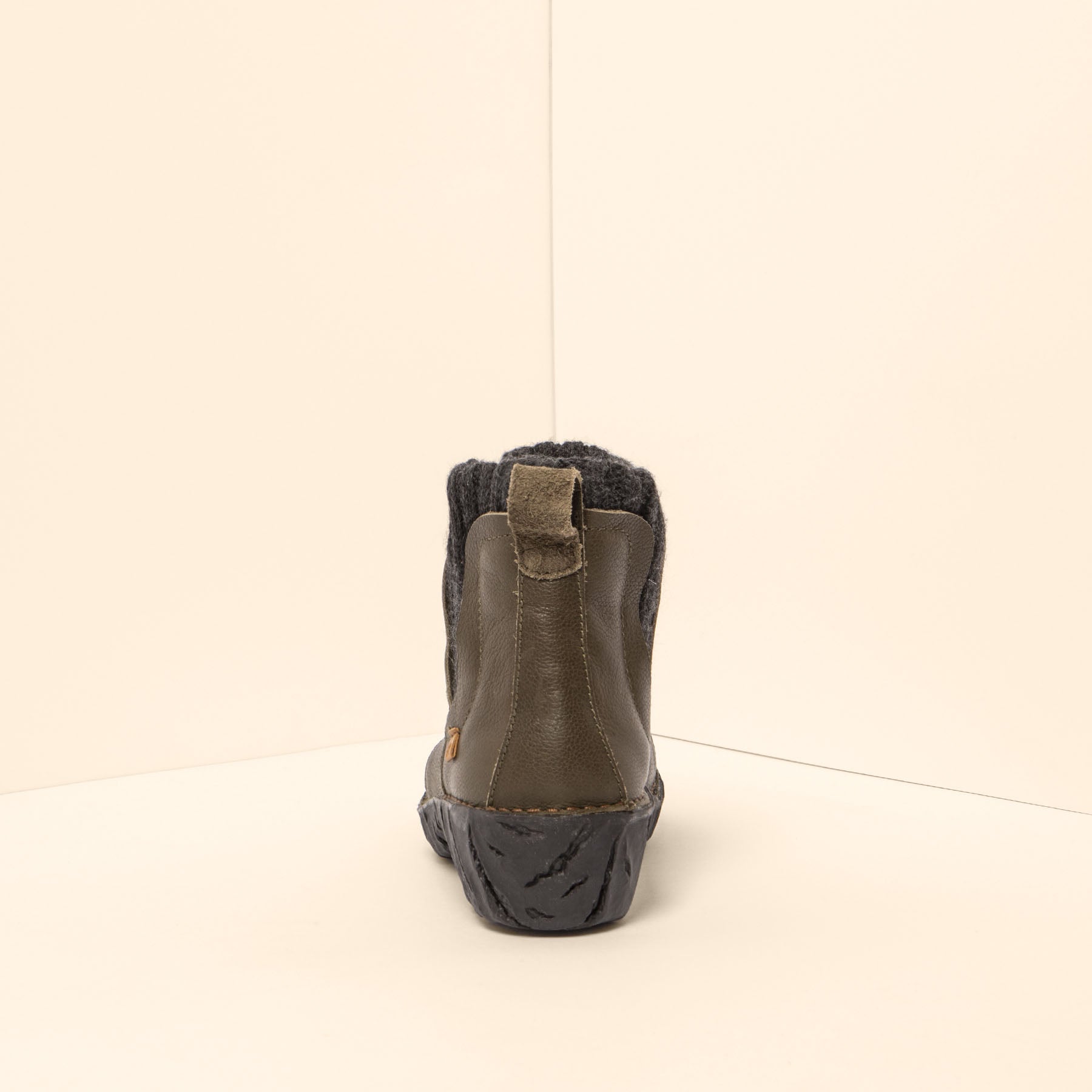 gid://shopify/Product/15700298531148_8